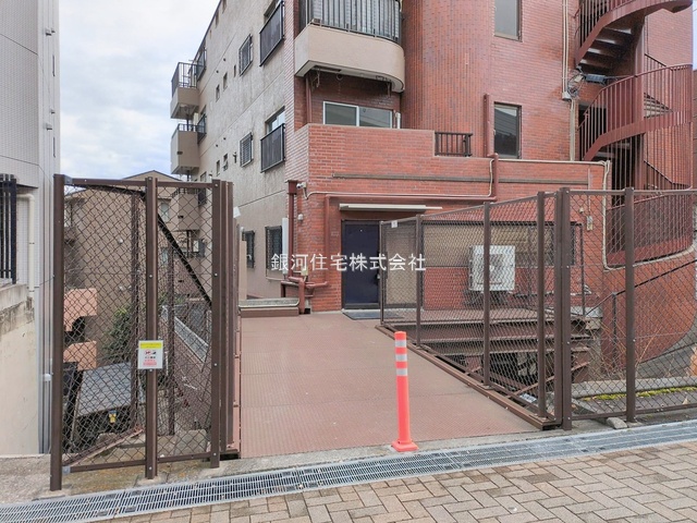 G00390118 東京都渋谷区代々木４丁目 中古マンション 2130万円 専有面積22.41m² (約6.77坪) 間取りワンルーム 所在階6階 築年月1977年07月(築48年)【外観12】