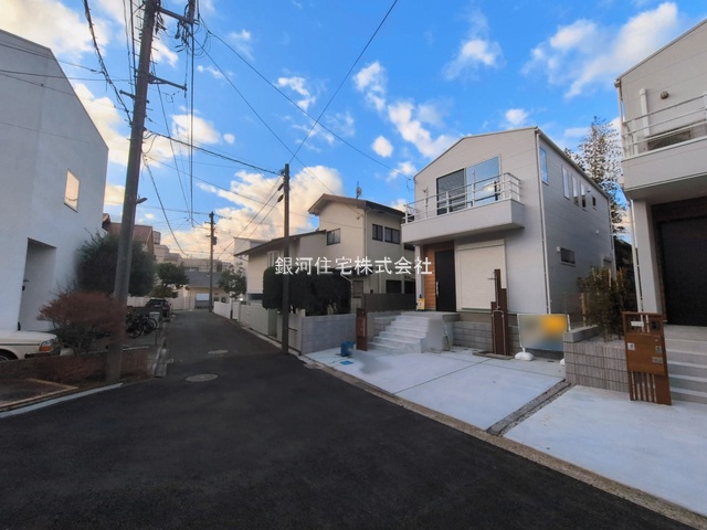 G00390762 神奈川県藤沢市辻堂東海岸１丁目 新築一戸建て 6480万円 土地面積121.02m² (約36.60坪) 建物面積93.36m² (約28.24坪) 間取り２ＳＬＤＫ 築年月2025年11月(築１年以内)【外観3】