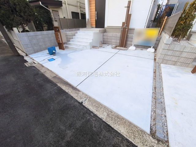 G00390762 神奈川県藤沢市辻堂東海岸１丁目 新築一戸建て 6480万円 土地面積121.02m² (約36.60坪) 建物面積93.36m² (約28.24坪) 間取り２ＳＬＤＫ 築年月2025年11月(築１年以内)【外観6】