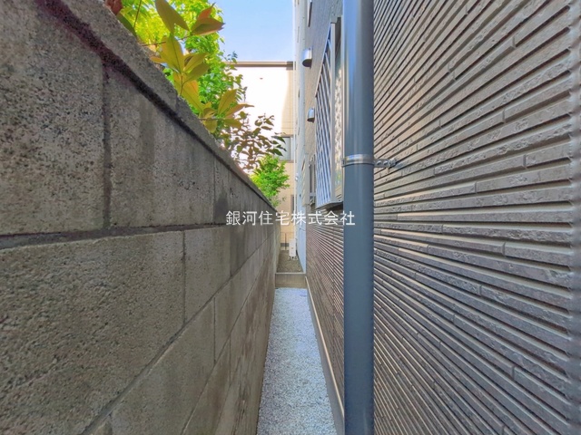 G00390780 神奈川県川崎市幸区南加瀬２丁目 新築一戸建て 4990万円 土地面積48.04m² (約14.53坪) 建物面積86.78m² (約26.25坪) 間取り２ＳＬＤＫ 築年月2026年03月(築１年以内)【外観7】