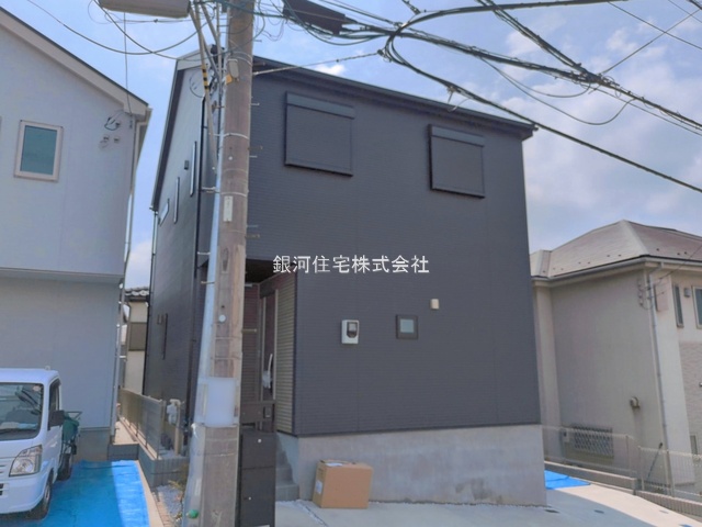 G00390811 神奈川県横浜市旭区白根６丁目 新築一戸建て 5190万円 土地面積120.80m² (約36.54坪) 建物面積105.78m² (約31.99坪) 間取り４ＬＤＫ 築年月2026年03月(築１年以内)【外観2】