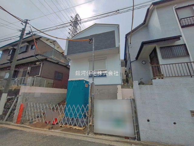G00390814 神奈川県横浜市戸塚区矢部町 新築一戸建て 4680万円 土地面積89.43m² (約27.05坪) 建物面積86.52m² (約26.17坪) 間取り４ＬＤＫ 築年月2026年06月【外観5】