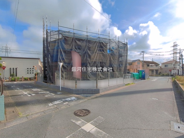 G00390939 埼玉県桶川市末広３丁目 新築一戸建て 4698万円 土地面積201.82m² (約61.05坪) 建物面積103.92m² (約31.43坪) 間取り４ＬＤＫ 築年月2026年06月【外観3】