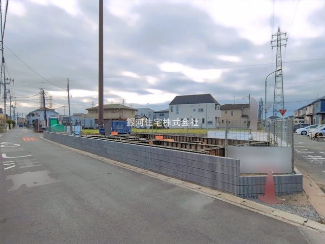 G00390939 埼玉県桶川市末広３丁目 新築一戸建て 4698万円 土地面積201.82m² (約61.05坪) 建物面積103.92m² (約31.43坪) 間取り４ＬＤＫ 築年月2026年06月【外観11】