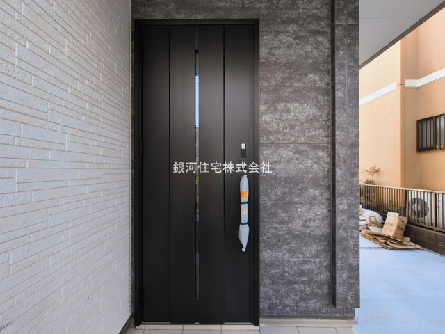 G00391034 神奈川県横浜市保土ヶ谷区上菅田町 新築一戸建て 4480万円 土地面積106.15m² (約32.11坪) 建物面積99.62m² (約30.13坪) 間取り４ＬＤＫ 築年月2026年03月(築１年以内)【外観4】