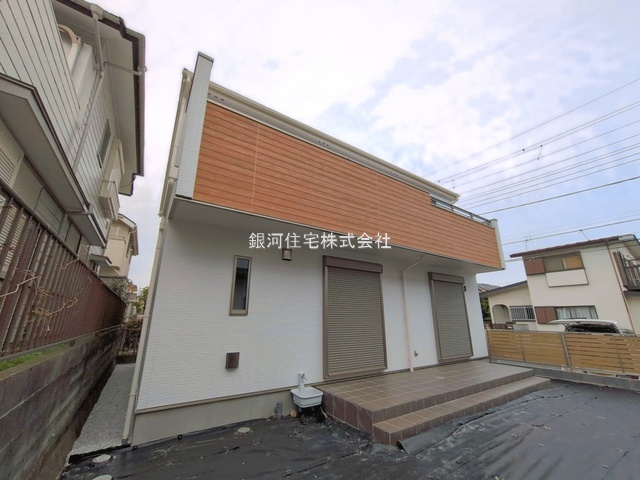 G00391037 神奈川県横浜市金沢区釜利谷東４丁目 新築一戸建て 6090万円 土地面積199.45m² (約60.33坪) 建物面積109.30m² (約33.06坪) 間取り４ＬＤＫ 築年月2026年04月(築１年以内)【外観12】