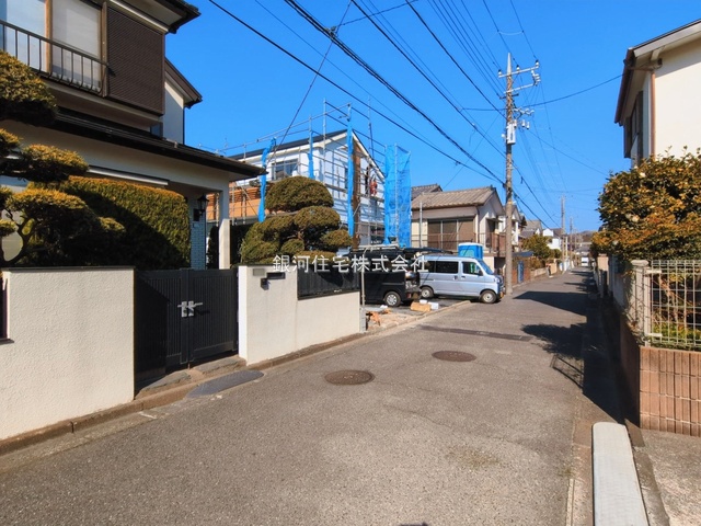 G00391037 神奈川県横浜市金沢区釜利谷東４丁目 新築一戸建て 6090万円 土地面積199.45m² (約60.33坪) 建物面積109.30m² (約33.06坪) 間取り４ＬＤＫ 築年月2026年04月(築１年以内)【外観16】