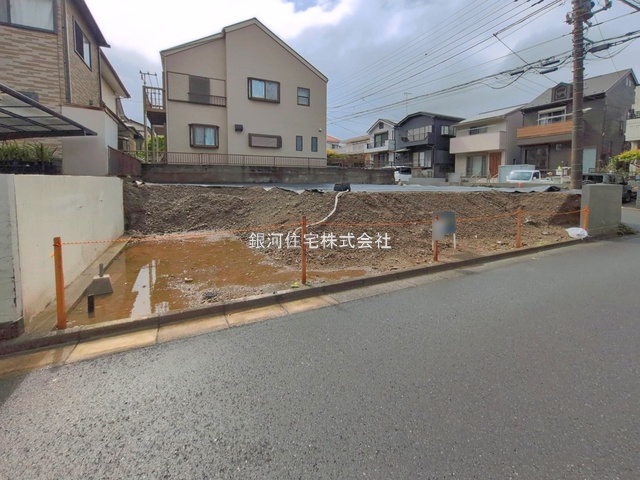 G00392038 神奈川県横須賀市岩戸２丁目 新築一戸建て 4098万円 土地面積159.72m² (約48.31坪) 建物面積98.53m² (約29.80坪) 間取り４ＬＤＫ 築年月2026年09月【外観4】