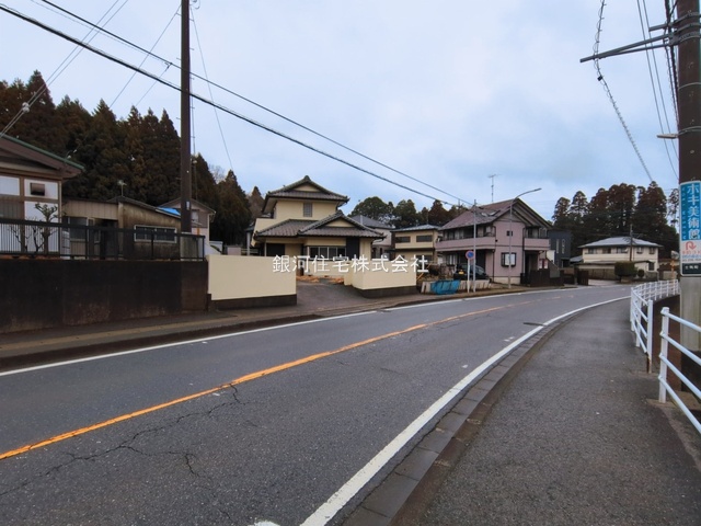 G00392109 千葉県千葉市緑区土気町 中古一戸建て 2149万円 土地面積297.00m² (約89.84坪) 建物面積118.15m² (約35.74坪) 間取り４ＬＤＫ 築年月1978年09月(築47年)【外観3】