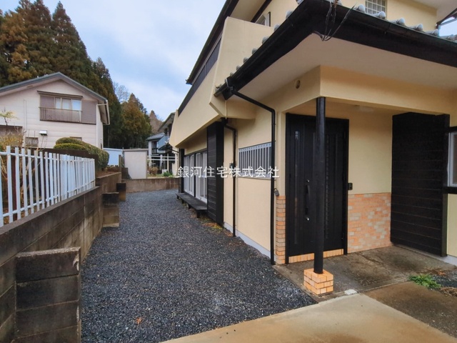 G00392109 千葉県千葉市緑区土気町 中古一戸建て 2149万円 土地面積297.00m² (約89.84坪) 建物面積118.15m² (約35.74坪) 間取り４ＬＤＫ 築年月1978年09月(築47年)【外観13】