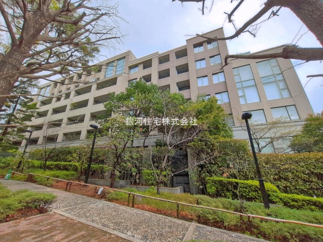 G00392268 東京都港区西麻布４丁目 中古マンション 5億1400万円 専有面積94.42m² (約28.56坪) 間取り２ＬＤＫ 所在階3階 築年月2000年02月(築26年)【外観2】