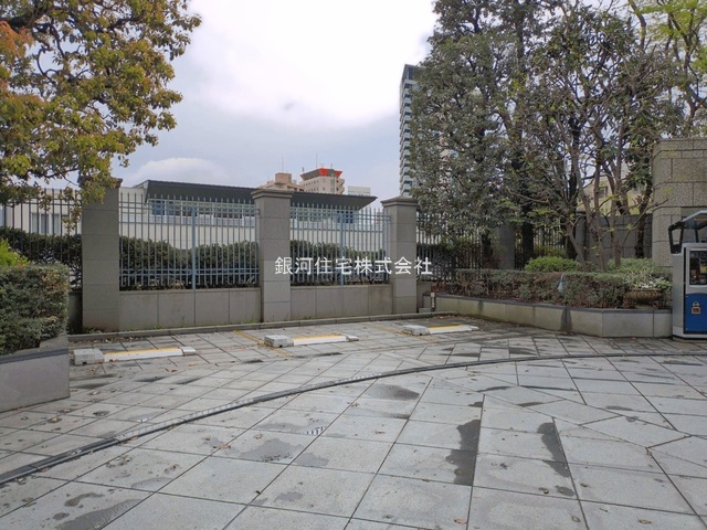 G00392268 東京都港区西麻布４丁目 中古マンション 5億1400万円 専有面積94.42m² (約28.56坪) 間取り２ＬＤＫ 所在階3階 築年月2000年02月(築26年)【外観10】