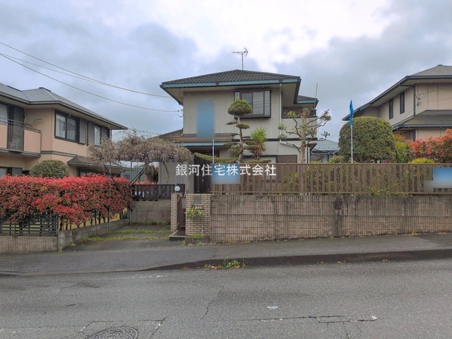 G00392429 千葉県木更津市畑沢南１丁目 中古一戸建て 2349万円 土地面積241.77m² (約73.13坪) 建物面積128.32m² (約38.81坪) 間取り４ＬＤＫ 築年月1995年02月(築31年)【外観2】