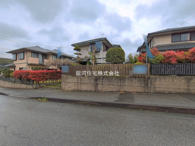 G00392429 千葉県木更津市畑沢南１丁目 中古一戸建て 2349万円 土地面積241.77m² (約73.13坪) 建物面積128.32m² (約38.81坪) 間取り４ＬＤＫ 築年月1995年02月(築31年)【外観5】