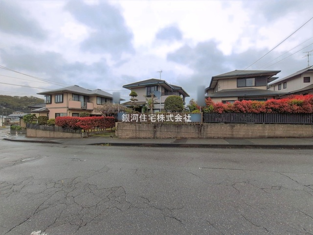 G00392429 千葉県木更津市畑沢南１丁目 中古一戸建て 2349万円 土地面積241.77m² (約73.13坪) 建物面積128.32m² (約38.81坪) 間取り４ＬＤＫ 築年月1995年02月(築31年)【外観6】