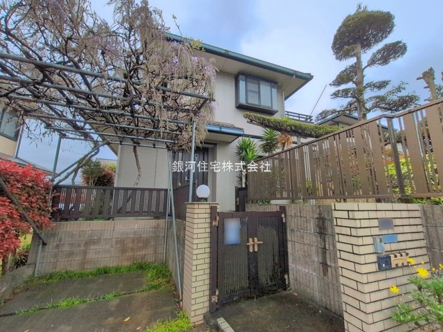 G00392429 千葉県木更津市畑沢南１丁目 中古一戸建て 2349万円 土地面積241.77m² (約73.13坪) 建物面積128.32m² (約38.81坪) 間取り４ＬＤＫ 築年月1995年02月(築31年)【外観10】