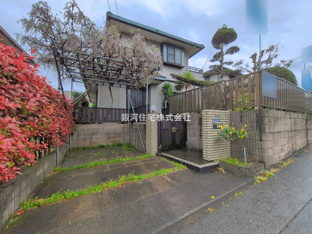 G00392429 千葉県木更津市畑沢南１丁目 中古一戸建て 2349万円 土地面積241.77m² (約73.13坪) 建物面積128.32m² (約38.81坪) 間取り４ＬＤＫ 築年月1995年02月(築31年)【外観13】