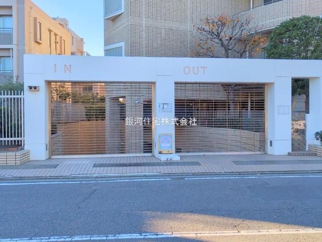 G00392591 神奈川県藤沢市鵠沼海岸２丁目 中古マンション 5999万円 専有面積87.36m² (約26.42坪) 間取り３ＬＤＫ 所在階2階 築年月1991年11月(築34年)【外観6】
