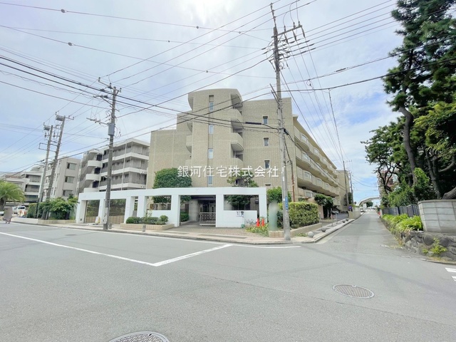 G00392591 神奈川県藤沢市鵠沼海岸２丁目 中古マンション 5999万円 専有面積87.36m² (約26.42坪) 間取り３ＬＤＫ 所在階2階 築年月1991年11月(築34年)【外観14】