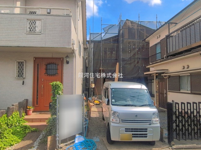 G00392599 神奈川県大和市西鶴間２丁目 新築一戸建て 4980万円 土地面積110.36m² (約33.38坪) 建物面積98.53m² (約29.80坪) 間取り４ＬＤＫ 築年月2026年07月【外観8】