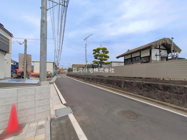 G00392621 神奈川県横浜市瀬谷区北新 新築一戸建て 5480万円 土地面積130.72m² (約39.54坪) 建物面積98.12m² (約29.68坪) 間取り４ＬＤＫ 築年月2026年04月(築１年以内)【外観4】