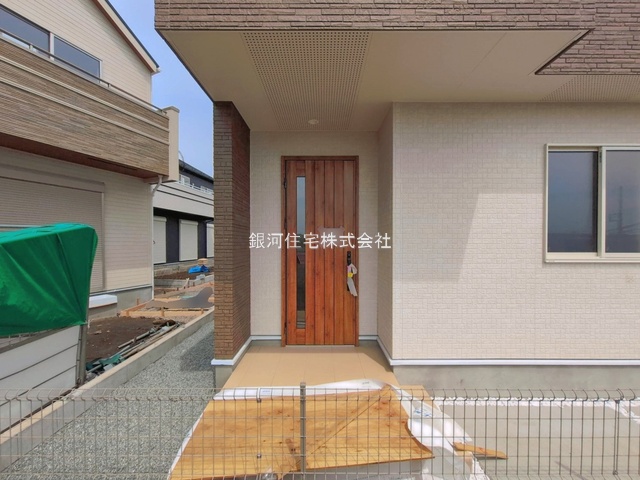 G00392621 神奈川県横浜市瀬谷区北新 新築一戸建て 5480万円 土地面積130.72m² (約39.54坪) 建物面積98.12m² (約29.68坪) 間取り４ＬＤＫ 築年月2026年04月(築１年以内)【外観9】