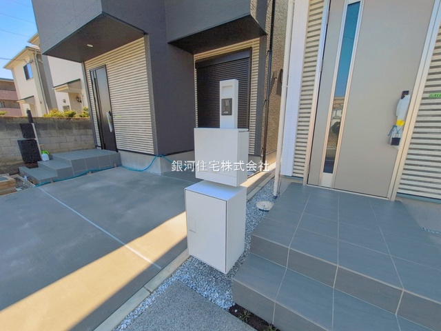 G00392632 神奈川県相模原市中央区淵野辺本町４丁目 新築一戸建て 4690万円 土地面積87.58m² (約26.49坪) 建物面積93.15m² (約28.17坪) 間取り４ＬＤＫ 築年月2026年04月(築１年以内)【外観11】