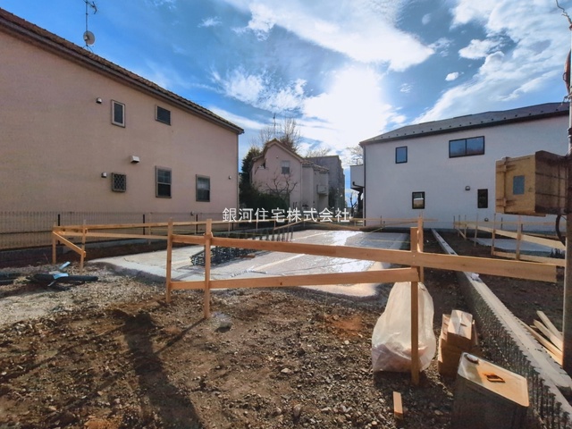 G00393347 神奈川県川崎市宮前区西野川３丁目 新築一戸建て 5880万円 土地面積151.77m² (約45.91坪) 建物面積105.99m² (約32.06坪) 間取り４ＬＤＫ 築年月2026年06月【外観10】