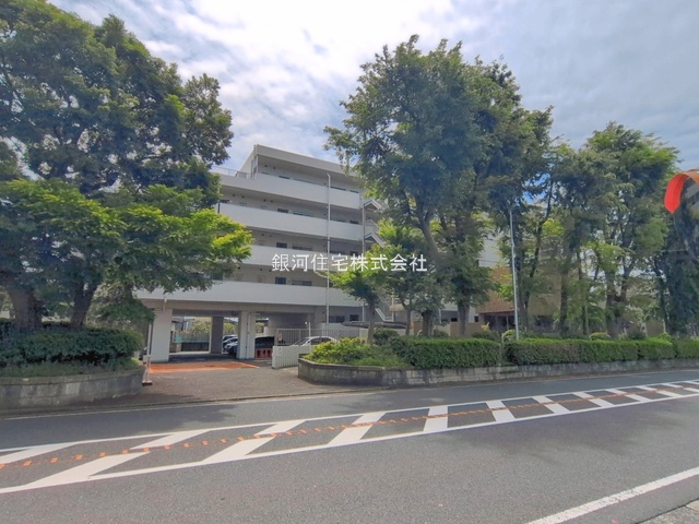 G00393380 神奈川県藤沢市大鋸 中古マンション 2299万円 専有面積67.20m² (約20.32坪) 間取り２ＬＤＫ 所在階3階 築年月1982年03月(築44年)【外観4】
