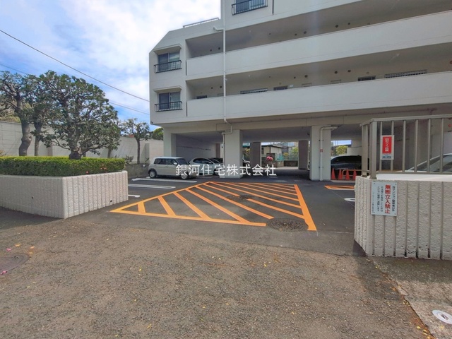 G00393380 神奈川県藤沢市大鋸 中古マンション 2299万円 専有面積67.20m² (約20.32坪) 間取り２ＬＤＫ 所在階3階 築年月1982年03月(築44年)【外観9】