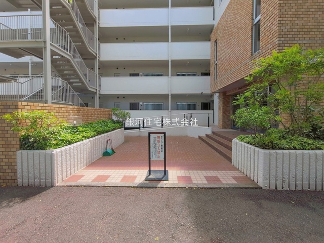 G00393380 神奈川県藤沢市大鋸 中古マンション 2299万円 専有面積67.20m² (約20.32坪) 間取り２ＬＤＫ 所在階3階 築年月1982年03月(築44年)【外観11】