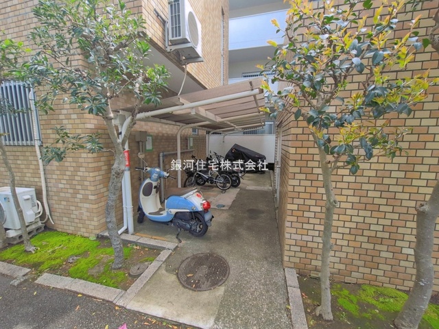 G00393380 神奈川県藤沢市大鋸 中古マンション 2299万円 専有面積67.20m² (約20.32坪) 間取り２ＬＤＫ 所在階3階 築年月1982年03月(築44年)【外観12】