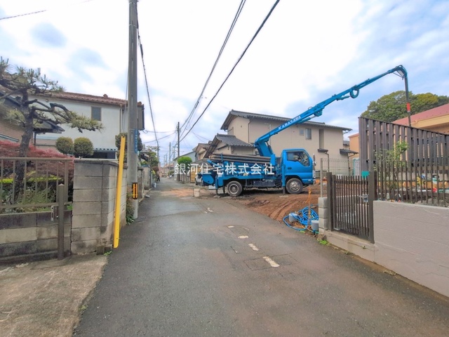 G00393533 埼玉県志木市柏町１丁目 新築一戸建て 4690万円 土地面積98.79m² (約29.88坪) 建物面積84.87m² (約25.67坪) 築年月2026年07月【外観6】