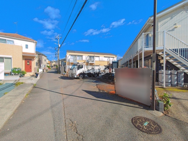 G00393536 神奈川県秦野市渋沢上２丁目 新築一戸建て 3880万円 土地面積195.22m² (約59.05坪) 建物面積106.87m² (約32.32坪) 間取り４ＬＤＫ 築年月2026年08月【外観3】