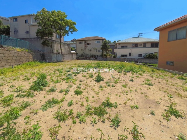 G00393916 神奈川県横浜市栄区長沼町 新築一戸建て 6780万円 土地面積316.73m² (約95.81坪) 建物面積101.02m² (約30.55坪) 間取り４ＬＤＫ 築年月2026年09月【外観10】