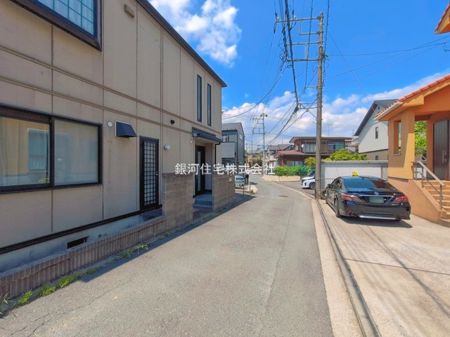 G00393916 神奈川県横浜市栄区長沼町 新築一戸建て 6780万円 土地面積316.73m² (約95.81坪) 建物面積101.02m² (約30.55坪) 間取り４ＬＤＫ 築年月2026年09月【外観14】