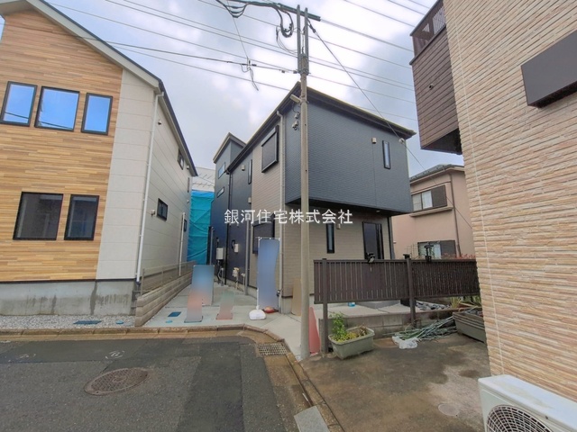 G00393931 神奈川県横浜市泉区中田南５丁目 新築一戸建て 4590万円 土地面積105.87m² (約32.02坪) 建物面積99.36m² (約30.05坪) 築年月2026年06月(築１年以内)【外観2】