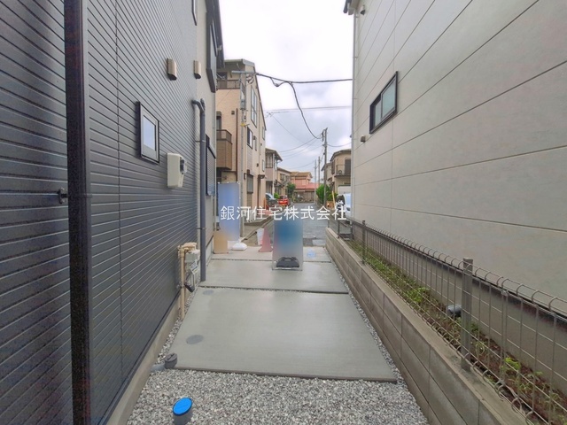 G00393931 神奈川県横浜市泉区中田南５丁目 新築一戸建て 4590万円 土地面積105.87m² (約32.02坪) 建物面積99.36m² (約30.05坪) 築年月2026年06月(築１年以内)【外観4】