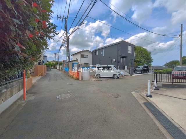 G00393963 神奈川県藤沢市大鋸３丁目 新築一戸建て 5080万円 土地面積113.71m² (約34.39坪) 建物面積90.66m² (約27.42坪) 間取り４ＬＤＫ 築年月2026年08月【外観9】