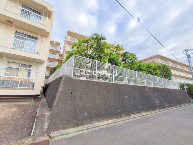 G00393975 神奈川県横浜市港南区港南２丁目 中古マンション 5180万円 専有面積80.21m² (約24.26坪) 間取り３ＬＤＫ 所在階5階 築年月2001年05月(築25年)【外観6】