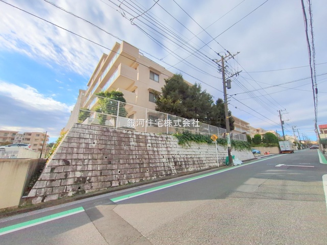 G00393975 神奈川県横浜市港南区港南２丁目 中古マンション 5180万円 専有面積80.21m² (約24.26坪) 間取り３ＬＤＫ 所在階5階 築年月2001年05月(築25年)【外観9】