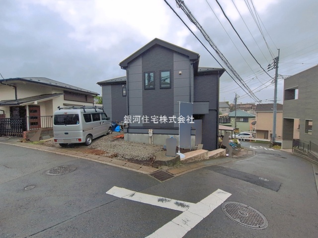 G00393983 神奈川県横浜市旭区東希望が丘 新築一戸建て 6799万円 土地面積163.69m² (約49.51坪) 建物面積108.89m² (約32.93坪) 間取り４ＬＤＫ 築年月2026年05月(築１年以内)【外観6】