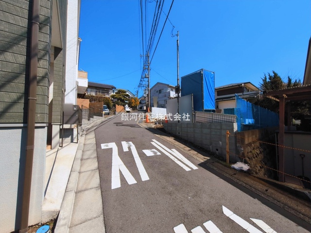 G00393983 神奈川県横浜市旭区東希望が丘 新築一戸建て 6799万円 土地面積163.69m² (約49.51坪) 建物面積108.89m² (約32.93坪) 間取り４ＬＤＫ 築年月2026年05月(築１年以内)【外観15】