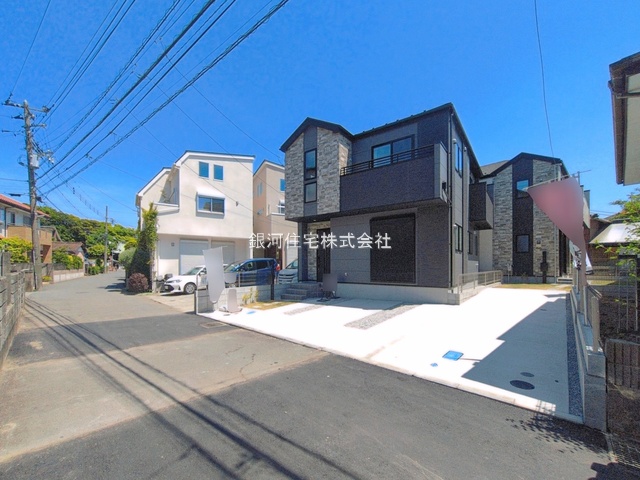 G00393984 神奈川県茅ヶ崎市柳島２丁目 新築一戸建て 5199万円 土地面積111.19m² (約33.63坪) 建物面積108.47m² (約32.81坪) 間取り４ＬＤＫ 築年月2026年04月(築１年以内)【外観3】