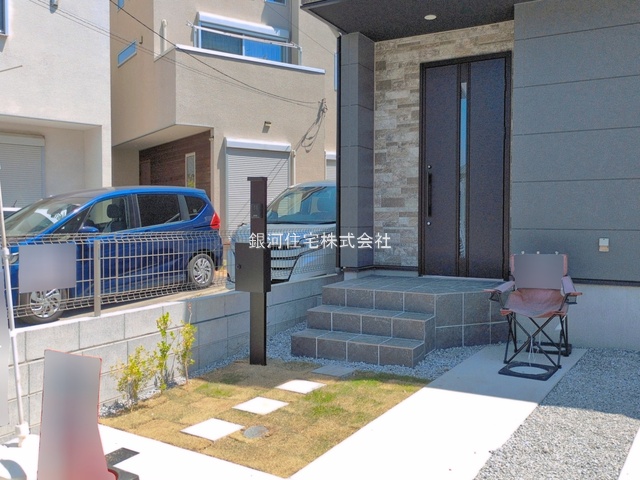 G00393984 神奈川県茅ヶ崎市柳島２丁目 新築一戸建て 5199万円 土地面積111.19m² (約33.63坪) 建物面積108.47m² (約32.81坪) 間取り４ＬＤＫ 築年月2026年04月(築１年以内)【外観4】