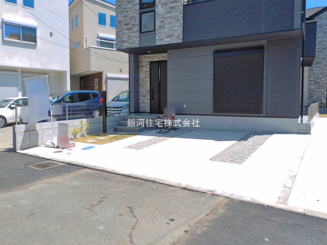 G00393984 神奈川県茅ヶ崎市柳島２丁目 新築一戸建て 5199万円 土地面積111.19m² (約33.63坪) 建物面積108.47m² (約32.81坪) 間取り４ＬＤＫ 築年月2026年04月(築１年以内)【外観9】
