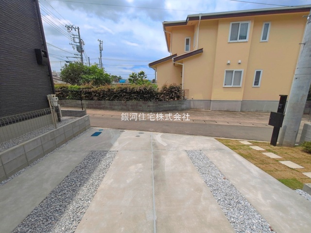 G00393986 神奈川県横浜市泉区新橋町 新築一戸建て 5699万円 土地面積111.02m² (約33.58坪) 建物面積97.71m² (約29.55坪) 間取り４ＬＤＫ 築年月2026年06月(築１年以内)【外観5】