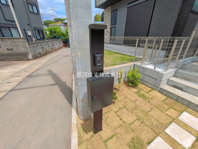 G00393986 神奈川県横浜市泉区新橋町 新築一戸建て 5699万円 土地面積111.02m² (約33.58坪) 建物面積97.71m² (約29.55坪) 間取り４ＬＤＫ 築年月2026年06月(築１年以内)【外観13】