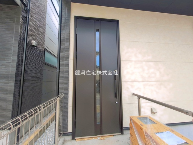 G00393986 神奈川県横浜市泉区新橋町 新築一戸建て 5699万円 土地面積111.02m² (約33.58坪) 建物面積97.71m² (約29.55坪) 間取り４ＬＤＫ 築年月2026年06月(築１年以内)【外観15】