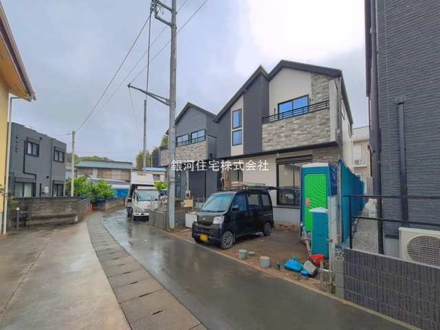 G00393986 神奈川県横浜市泉区新橋町 新築一戸建て 5699万円 土地面積111.02m² (約33.58坪) 建物面積97.71m² (約29.55坪) 間取り４ＬＤＫ 築年月2026年06月(築１年以内)【外観18】